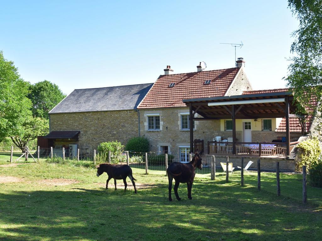 Modern Holiday Home On The Meadows Vault-de-Lugny Rom bilde